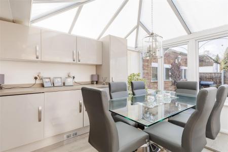 16, Field Close (13).jpg