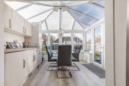 16, Field Close (11).jpg