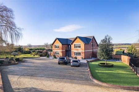 Ivy House  Coopersale Lane (1).jpg