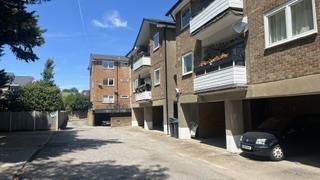 42 cedar court 3.jpg