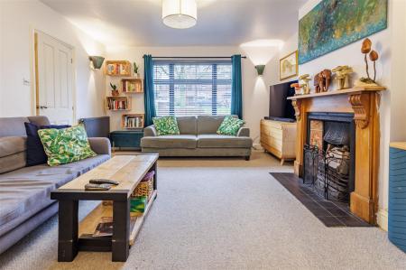 72, Crows Road (2).jpg