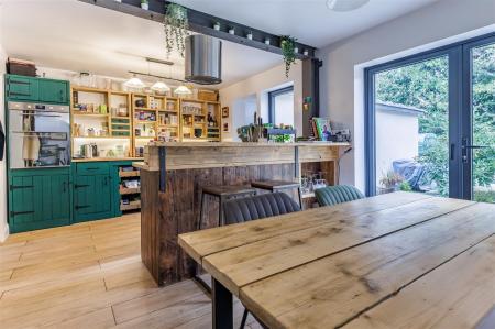 72, Crows Road (8).jpg