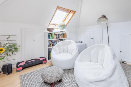 72, Crows Road (27).jpg