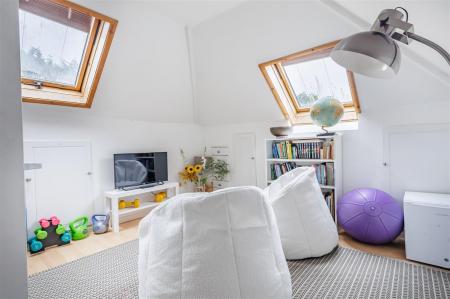 72, Crows Road (25).jpg