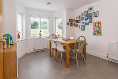 34 Buckingham Road (5).jpg