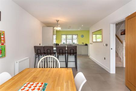 34 Buckingham Road (7).jpg