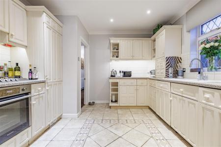 81, Coppice Row (15).jpg