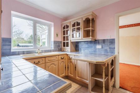 30, Thornhill,  (14).jpg