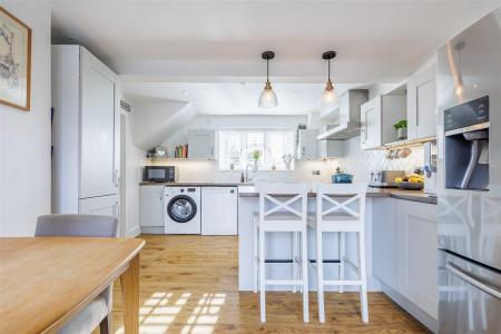 40 Beaconfield (10).jpg