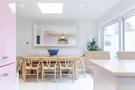 20, James Street (11a).jpg