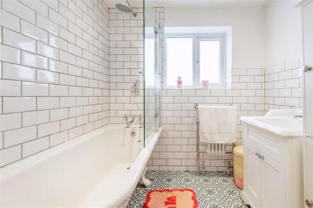 20, James Street (20).jpg