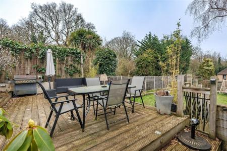 26 Larkshall Cres (29).jpg