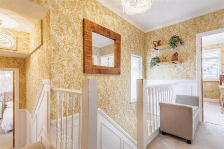 26 Larkshall Cres (17).jpg