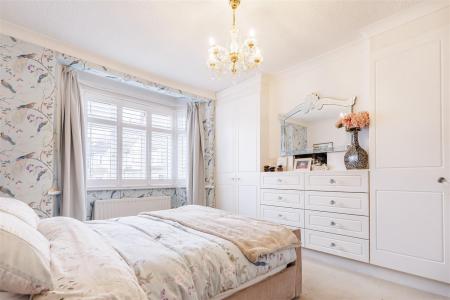 26 Larkshall Cres (20).jpg