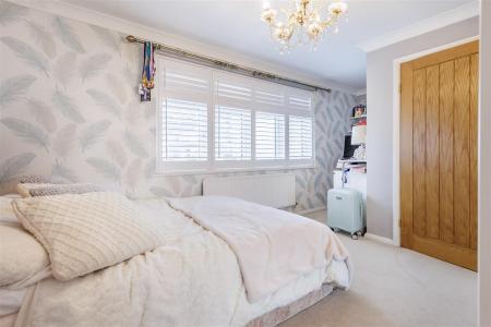 26 Larkshall Cres (26).jpg