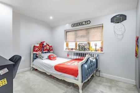 1  Chivers Square    (7).jpg