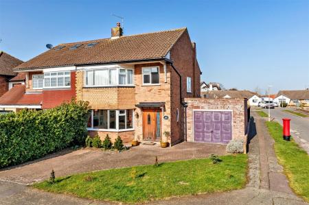 43  Mayflower Way new (4).jpg