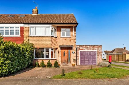 43  Mayflower Way new (1).jpg