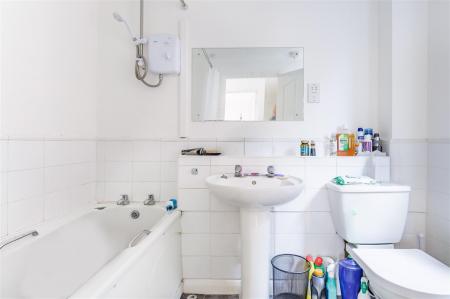 30 Weald Hall  (3).jpg