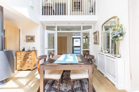 13 St. Nicholas Gr (6).jpg