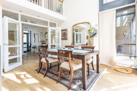 13 St. Nicholas Gr (7).jpg