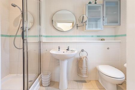 13 St. Nicholas Gr (16).jpg