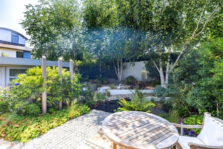 13 St. Nicholas Gr (26).jpg