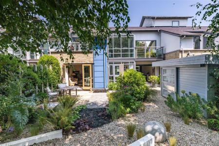 13 St. Nicholas Gr (33).jpg