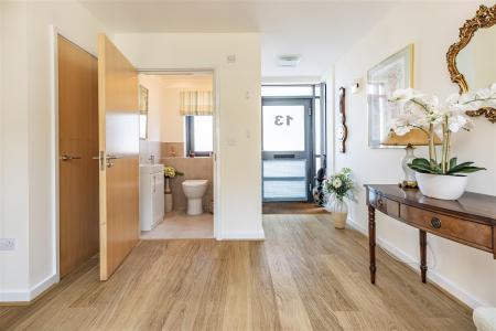 13 St. Nicholas Gr (2).jpg