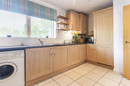 13 St. Nicholas Gr (9).jpg