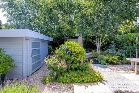 13 St. Nicholas Gr (29).jpg