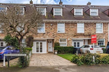 2  Wedgewood Cl (31).jpg