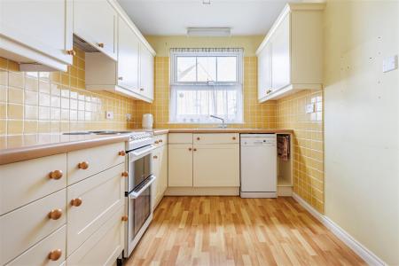 2  Wedgewood Cl (3).jpg