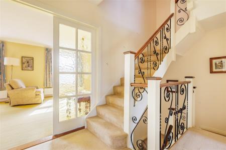 2  Wedgewood Cl (9).jpg