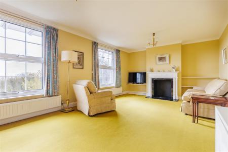 2  Wedgewood Cl (10).jpg