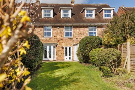 2  Wedgewood Cl (29).jpg