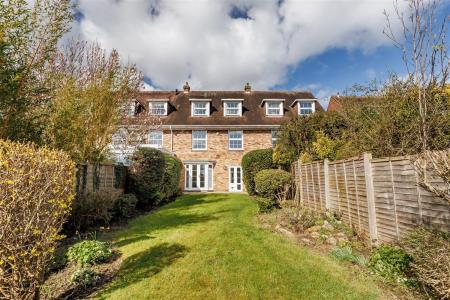 2  Wedgewood Cl (28).jpg