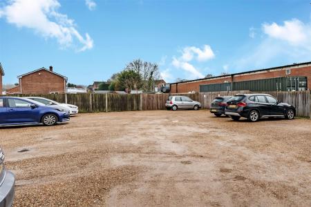 30 Weald Hall  (13).jpg