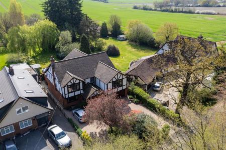 Willow House, Lou aerial  (3).jpg