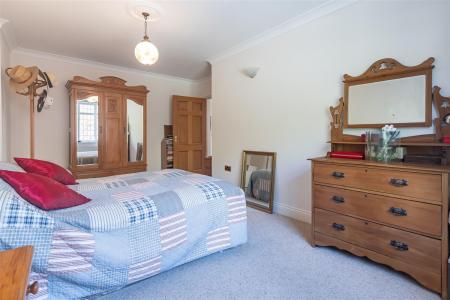 Willow House, Lou (31).jpg