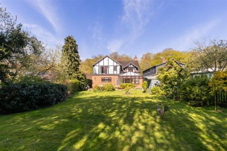 Willow House, Lou (41).jpg