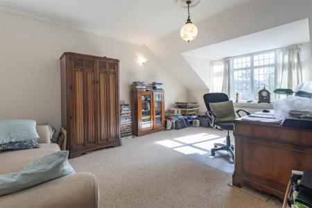 Willow House, Lou (29).jpg