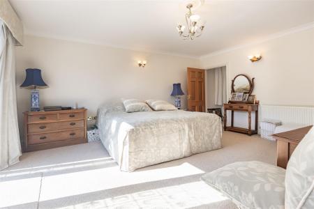 Willow House, Lou (24).jpg