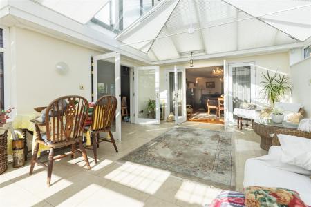 Willow House, Lou (10).jpg