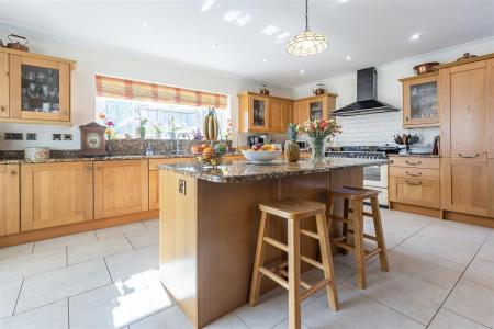 Willow House, Lou (15).jpg