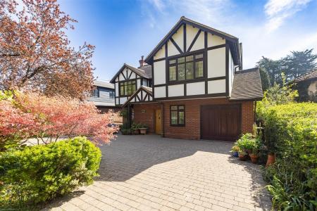 Willow House, Lou (52).jpg