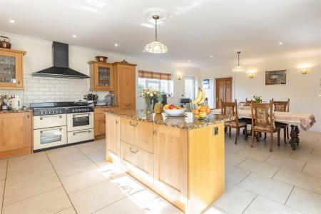 Willow House, Lou (17).jpg