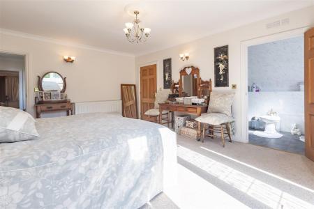 Willow House, Lou (22).jpg