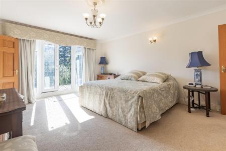 Willow House, Lou (21).jpg