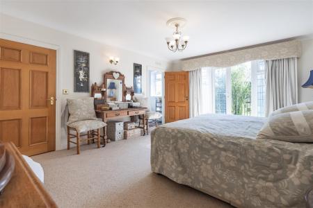 Willow House, Lou (20).jpg